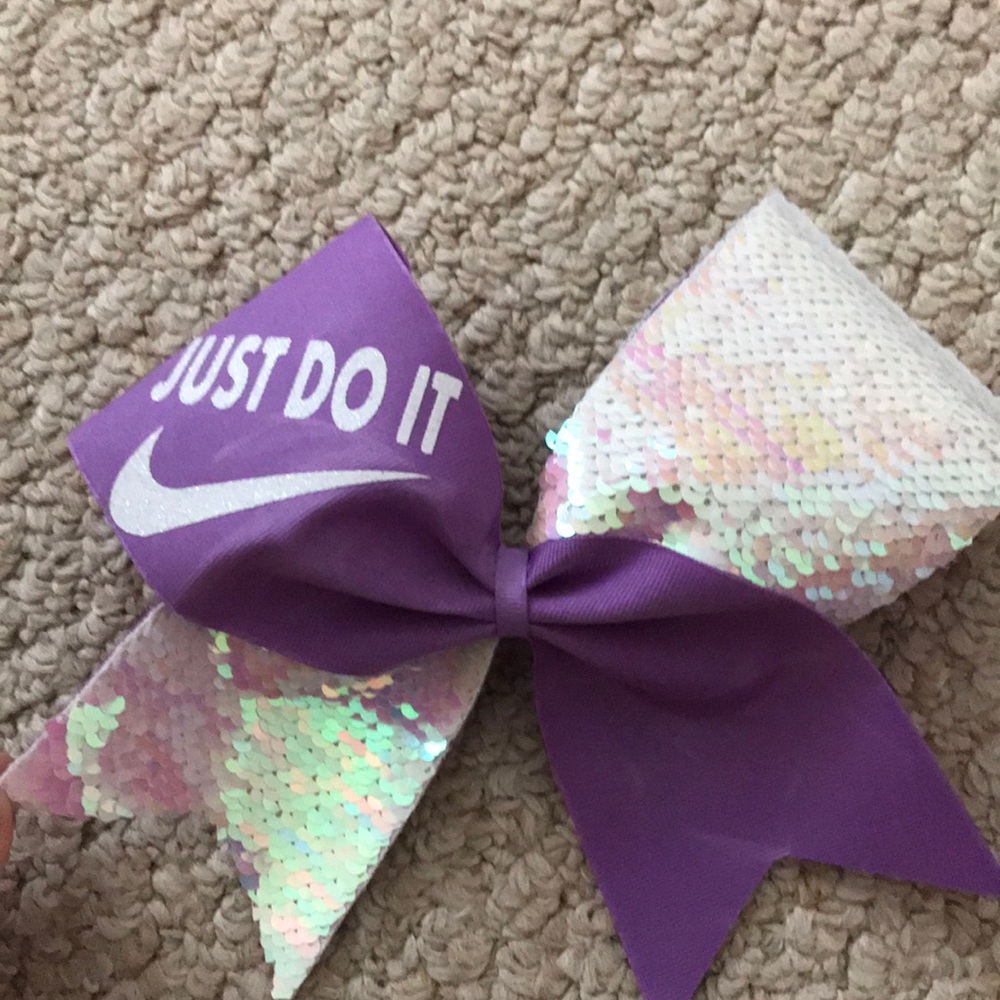 cheer bow